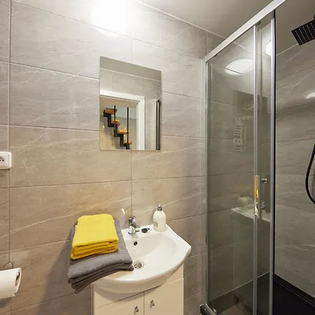 Block 96 Apartamento *